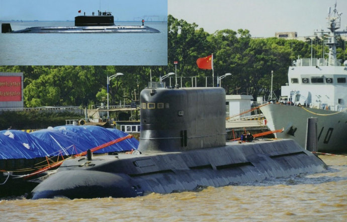 032型潜艇外型为水滴流线型，具备现代化潜艇的一般特征