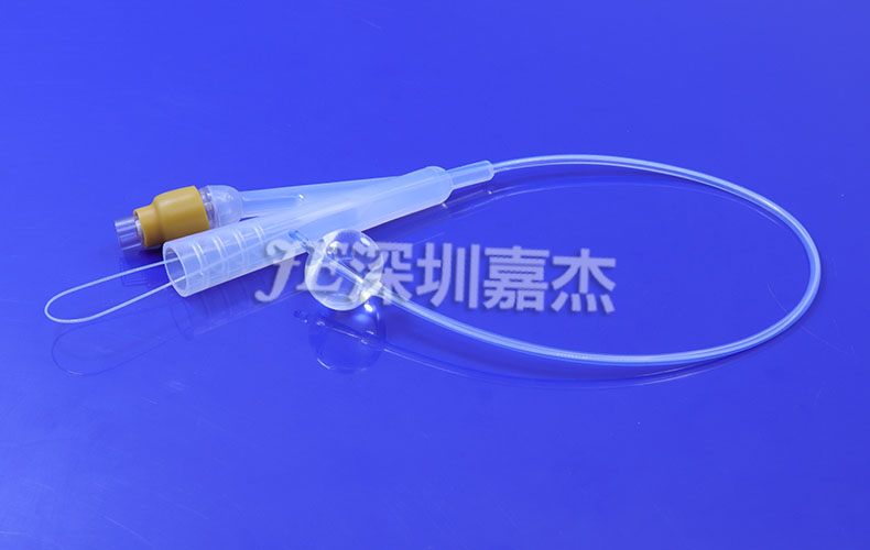 儿童导尿管留置时要注意什么？