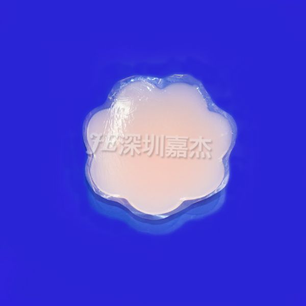 如何防止硅胶文胸贴卡住?